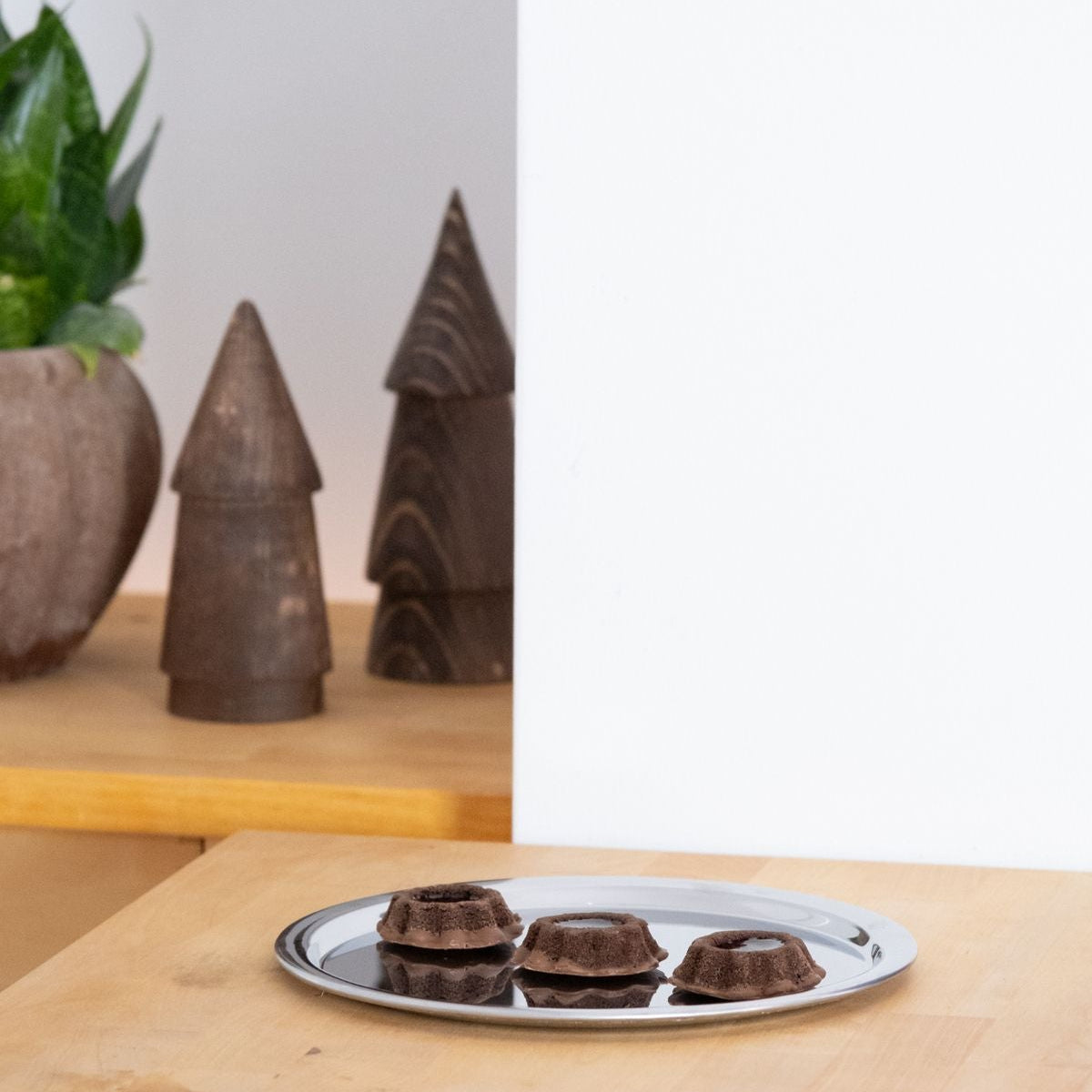Metal Round Tray L