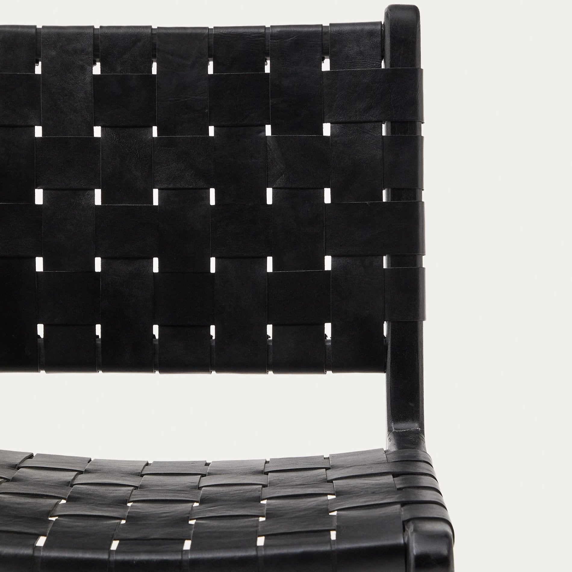 Baraki Wooden Leather Chair