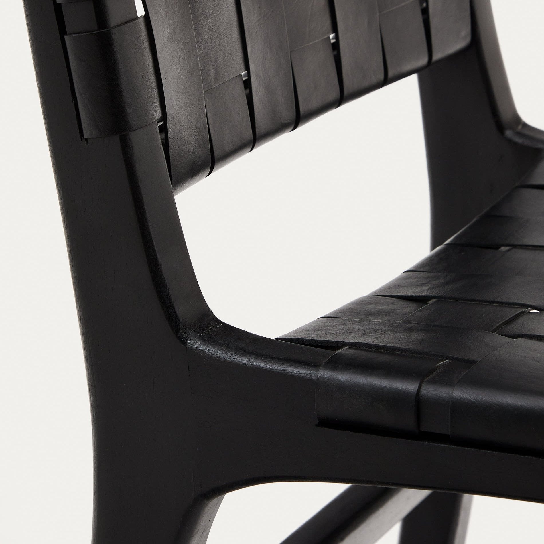 Baraki Wooden Leather Chair